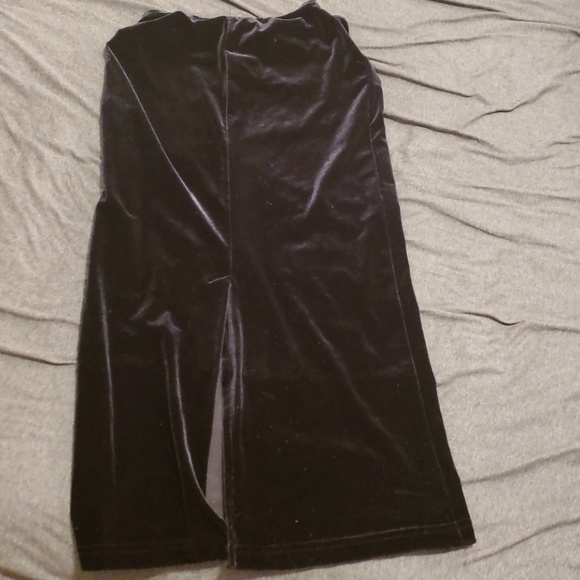Vintage 90's Velvet Black Skirt - Picture 4 of 7